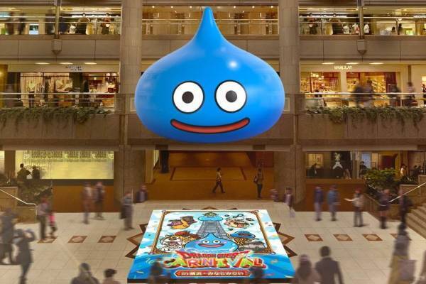 「ドラゴンクエスト」の世界観を楽しむイベントが横浜で、巨大“スライム”のバルーン＆スライム色塗り体験