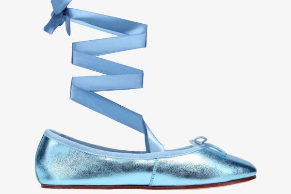 レペット“メタリックカラー”の24年秋冬バレリーナシューズ、サテンリボンを巻く「ソフィア」など