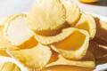 ゴディバの新作「ポテトチップス チョコレート レモン」爽やかレモンの酸味×甘いホワイトチョコレート