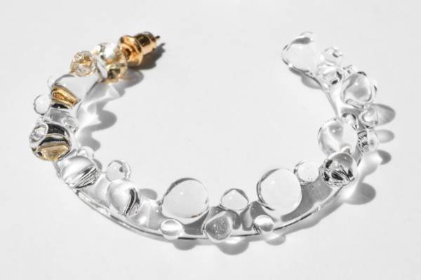 ハリオ24年夏ガラスアクセサリー、水滴フープピアス＆"涼しげな川のせせらぎ"モチーフのイヤリング