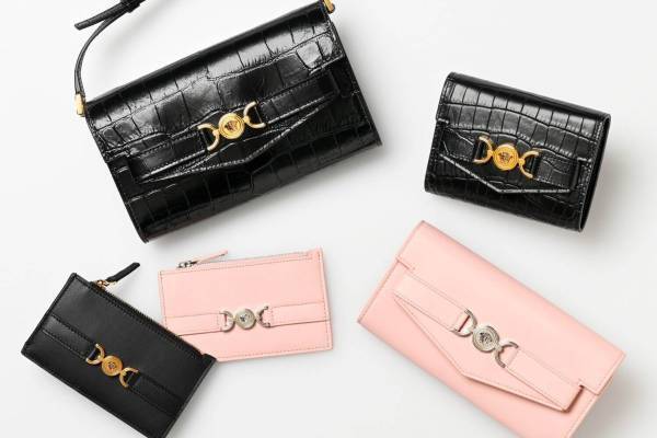 ヴェルサーチェ「メドゥーサ '95」ウィメンズ財布、パステルーピンク色＆クロコ型押しバッグも