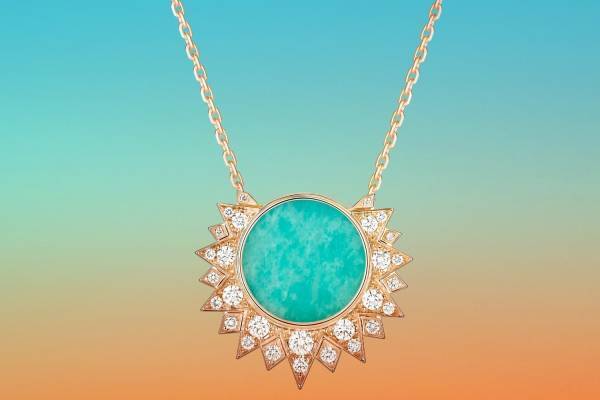 ピアジェ24年夏ジュエリー、煌めく太陽モチーフのペンダントや「ポセション」天然石リング