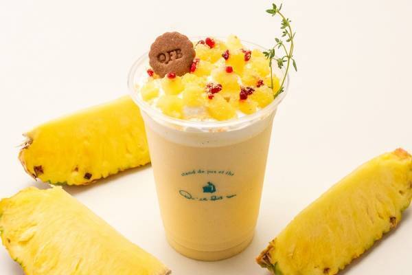 キル フェ ボンのドリンクスタンド「スタンド ジュ エ テ」パイナップルのタルト着想フラッペ