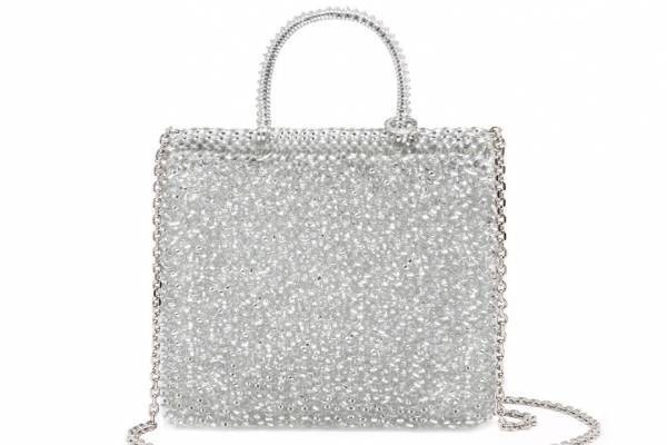 アンテプリマ24年秋冬“ジッパー付き”ワイヤーバッグ、大きめサイズ＆3WAY仕様で