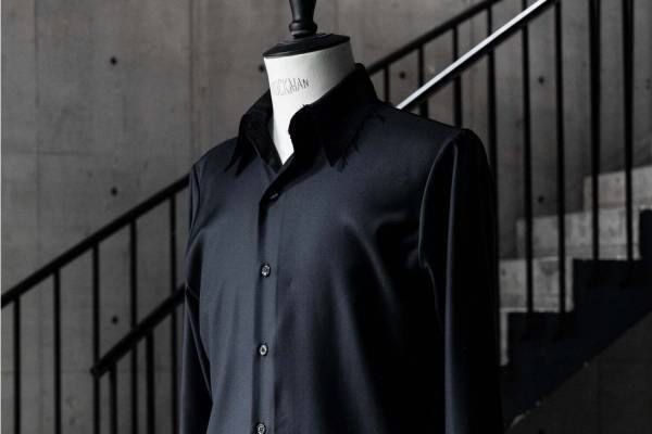 ガブリエラ コール ガーメンツ“断ち切り”シャツ＆ドレスなど、スーパー エー マーケット限定で