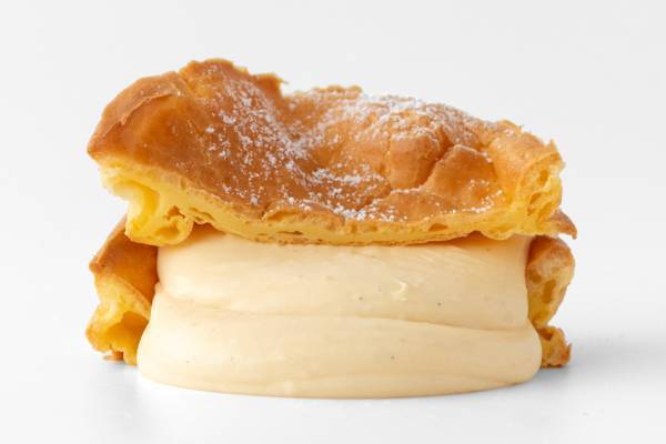 とろけすぎて自立できない「カノーブル」の新作クリームパイ、濃厚“極生食感”異次元カスタードを使用