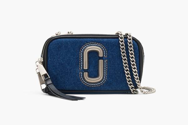 マーク ジェイコブス24年秋冬ウィメンズバッグ、“ウォッシュドデニム×チェーン”のトートなど