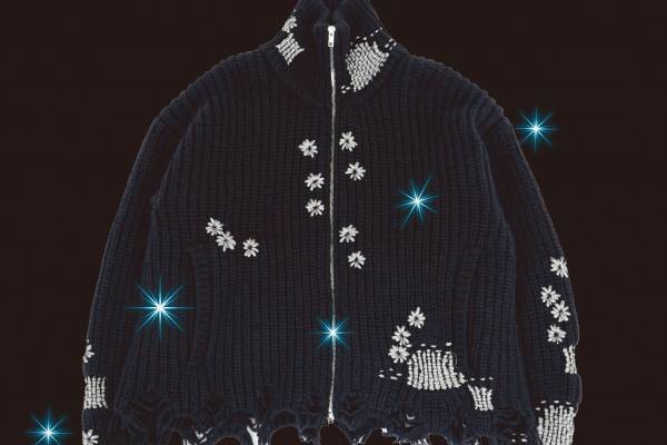 ダブレット×ウィズム24年秋冬の北斗七星柄ニット、シルバー刺繍のリペア加工で某“救世主伝説”風に