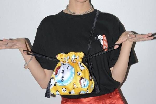 ケイタ マルヤマ×崎陽軒、“シウマイ弁当＆パンダ”デザインの巾着バッグやTシャツなど