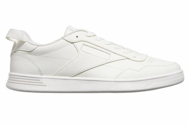 無印良品とリーボックがスニーカー発表、モノトーン×快適ソールで「クラブ C 85」をベースに