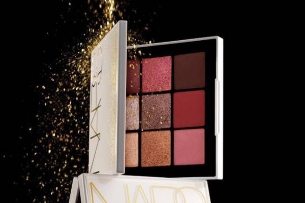 NARS“永遠に煌めく”アイシャドウ24年秋復刻、シャンパン＆マットカラー9色のパーティパレット