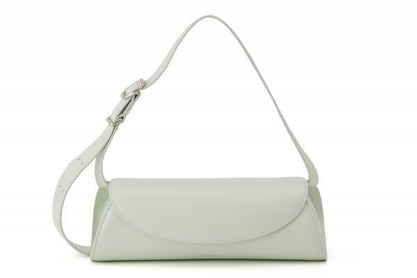 ジル サンダー“筒状”バッグ「カンノーロ」新色、リップケースなどレザーグッズも