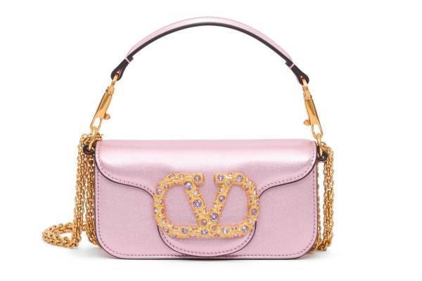 ヴァレンティノ ガラヴァーニより“スワロフスキー煌めく”「Vロゴ」ウィメンズバッグ＆イヤリングなど