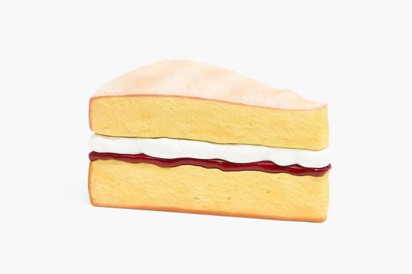 JW アンダーソン 英国“ヴィクトリアケーキ”そっくりのクラッチバッグ、家モチーフのニットも