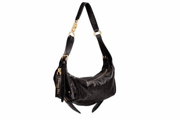 ディオールの25年春夏「D-ジャーニー」バッグ、“CD”金具付きストラップ配した2WAYショルダー