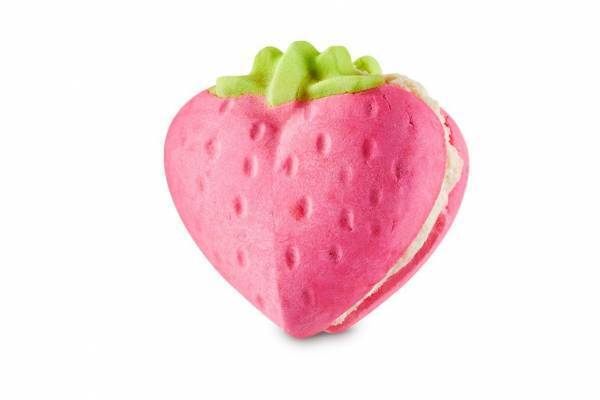 ラッシュ25年バレンタイン限定“苺マカロン型”バブルバー＆チョコレート香るシャワージェル