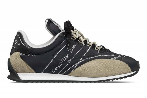 ディオールのウィメンズスニーカー「D-スケッチ」“スケッチ入り”異素材アッパー×レトロなフォルム