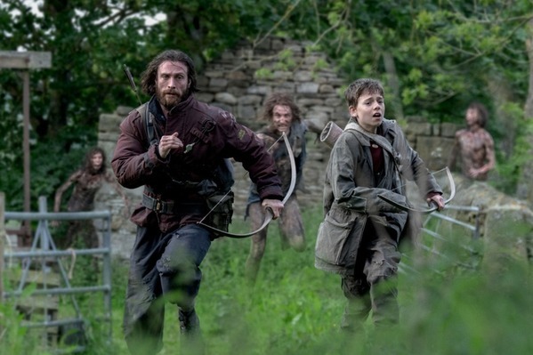 ホラー映画『28年後...』人間が凶暴化するウイルス感染拡大から“28年後”、ダニー・ボイル監督