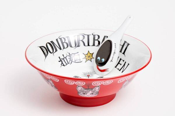 美濃焼“どんぶり”の企画展「ラーメンどんぶり展」ヒグチユウコや横尾忠則らデザインの丼が東京・六本木に