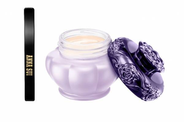 アナ スイ2025年春コスメ“ぷるぷる”人気ジェル下地に、真珠のように艶めくパープルパッケージ