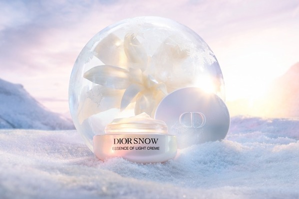 ディオール スノー25年春スキンケア、“雪のようにピュアな肌”導く薬用美白クリームがリニューアル