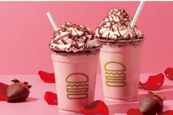 シェイクシャック「チョコストロベリーシェイク」甘酸っぱい苺×カカオの“ピンク色”フローズンドリンク
