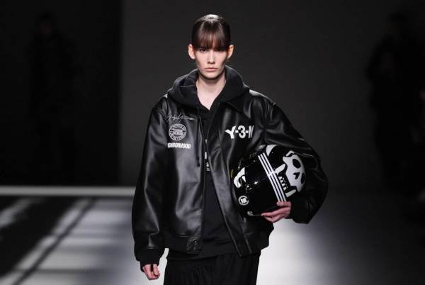 Y-3 2025年秋冬コレクション - 都会的な洗練とスポーティさの交錯