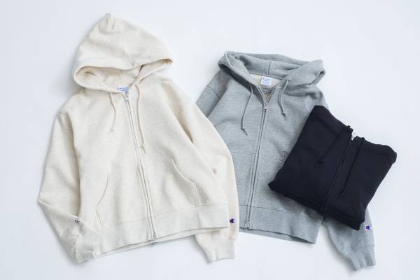 RHC ロンハーマン×チャンピオンのフルジップフーディ、“Rロゴ刺繍入り”短めの着丈で