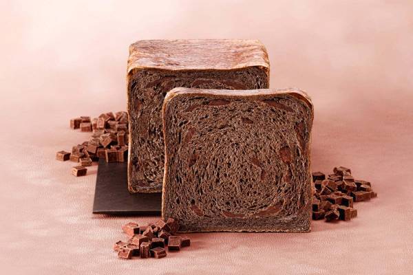 ゴディバ監修「乃が美」のバレンタイン限定“生”食パン、濃厚ベルギーチョコ×耳まで楽しめるふんわり生地