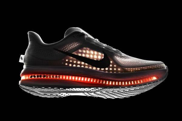 ナイキのシューズ「ペガサス プレミアム」初のフルレングス ビジブル エア際立つホワイトアッパー