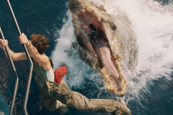 映画『ジュラシック・ワールド／復活の大地』主演スカーレット・ヨハンソンの新章、人類を救う“三大恐竜”