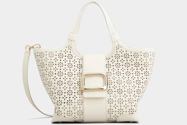 ロジェ ヴィヴィエ25年春夏、透かし模様やパステルカラーのミニバッグ -フルーツモチーフのチャームも