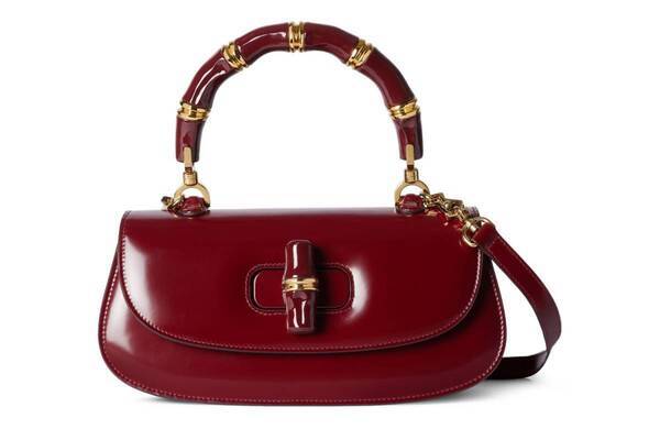 グッチのアイコン“バンブーバッグ”、クリアタイプやレザーのバンブーハンドルが新登場