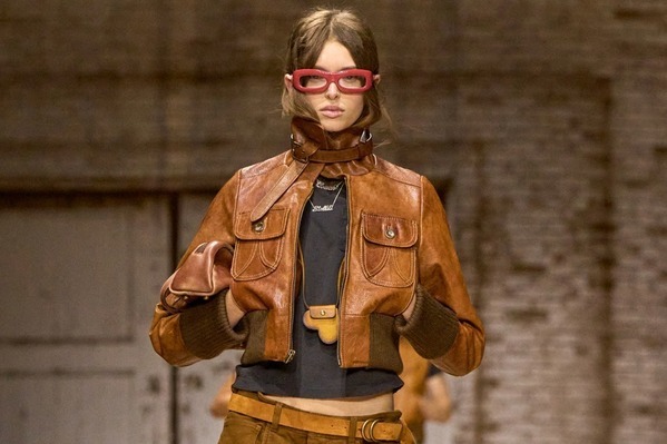 コーチ 2025年秋コレクション - “自分”を確立する愛着ある服