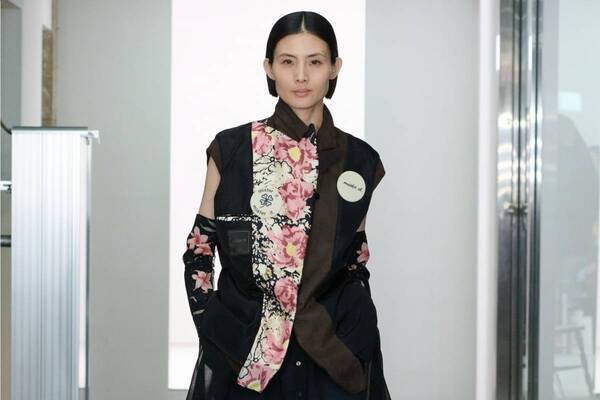 ミスターイット 2025-26年秋冬コレクション、日常の中で光を放つ服