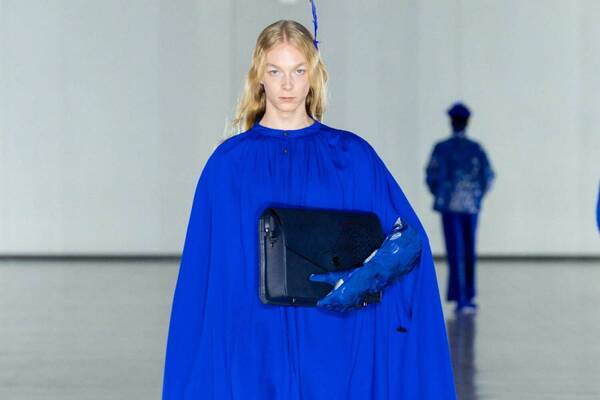 シンヤコヅカ 2025-26年秋冬コレクション - ペンギンなあなたへ届ける讃歌