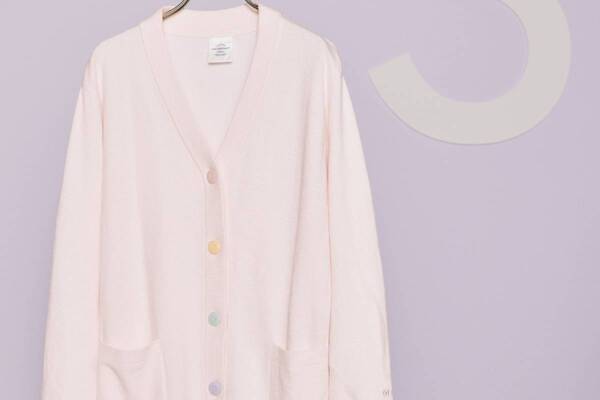 ジェラート ピケの「ナース服」“パステルボタン”のふんわりカーディガンなど、クラシコとコラボ