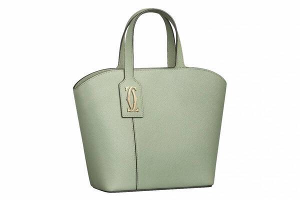 カルティエ25年春夏「C」ロゴが光るレザーミニトートバッグ、「パンテール」の2WAYバケットバッグも