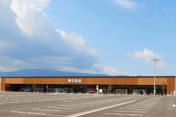 世界最大「無印良品 イオンモール橿原」が奈良に - 無印の全てをワンフロアで体感、初のブックカフェも