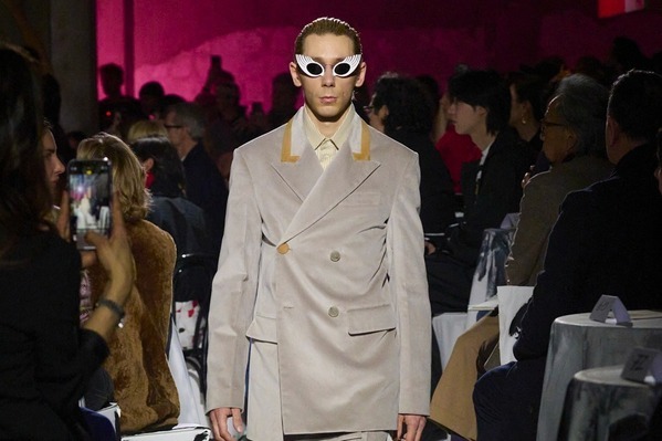 マルニ 2025-26年秋冬コレクション - 色彩溢れるファンタジーの世界へ