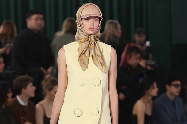 グッチ2025-26年秋冬コレクション - メゾンの時代を巡る旅