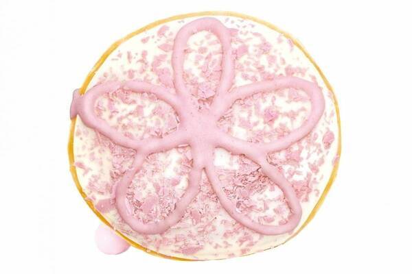 クリスピー・クリーム・ドーナツ春限定「フラワードーナツ」“桜吹雪舞う”桜クリーム入り＆小花モチーフ
