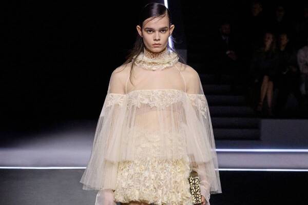 ディオール 2025年秋冬ウィメンズコレクション、ヴァージニア・ウルフの小説「オーランドー」に着想