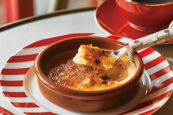 博多阪急「フランスフェア2025」映画『アメリ』のカフェ出店、人気クレームブリュレや焼きたてパン