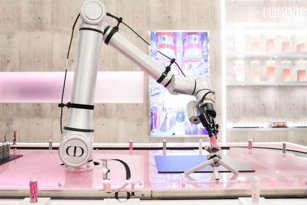 「ディオール アディクト ファクトリー」リップ製造のファクトリーツアー型イベント、東京ミッドタウンで