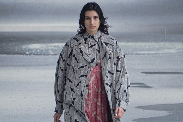 ミントデザインズ 25-26年秋冬コレクション - “空白”が生むエレガンス