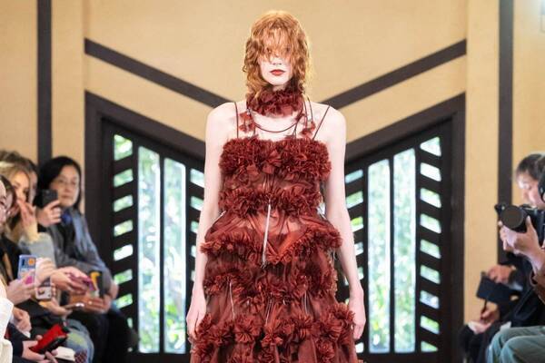 ホウガ 2025-26年秋冬コレクション - 自分の中に眠る“魔女”を信じて