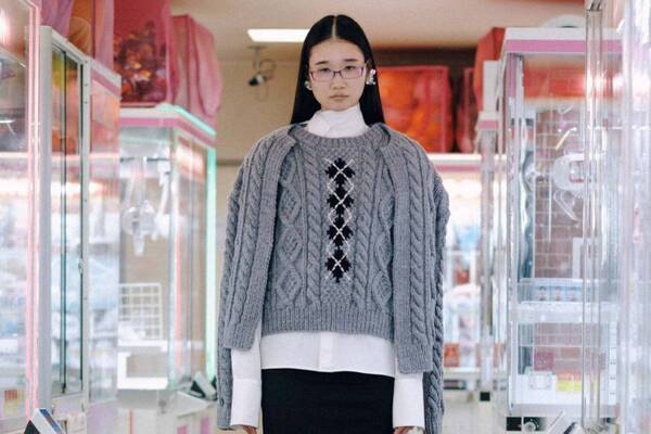 ケイスケヨシダ 2025-26年秋冬ウィメンズコレクション、誰もが抱える孤独を美意識に昇華