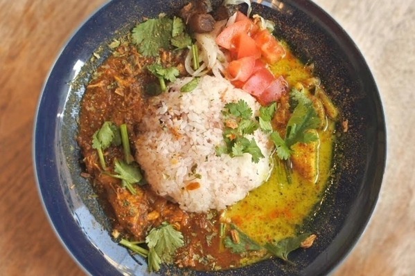 「カレー＆ミュージック ジャパン 2025」横浜赤レンガ倉庫で、YOASOBIとのコラボカレーも