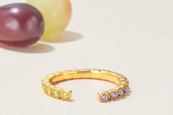 4℃“みずみずしいフルーツ”着想25年春ジュエリー、ぶどう＆マスカットの淡い天然石リングなど